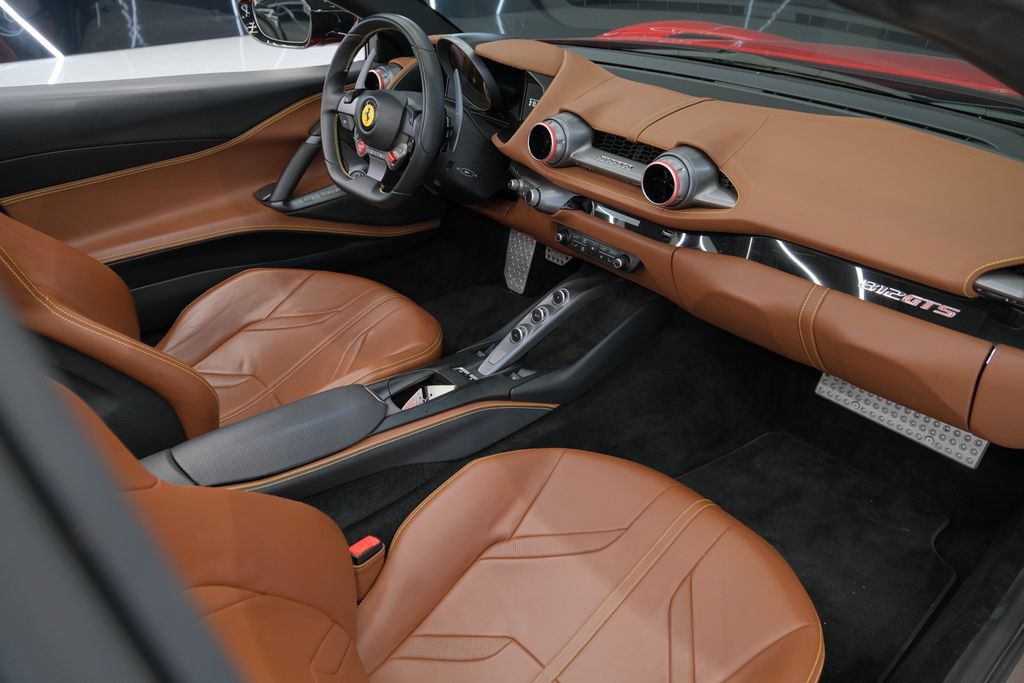 Used 2021 Ferrari 812 GTS RWD image 33