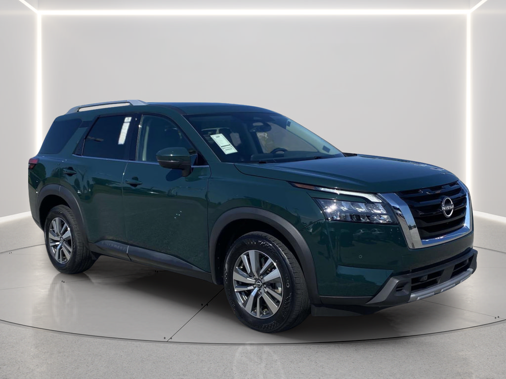 Used 2025 Nissan Pathfinder SL FWD image 5
