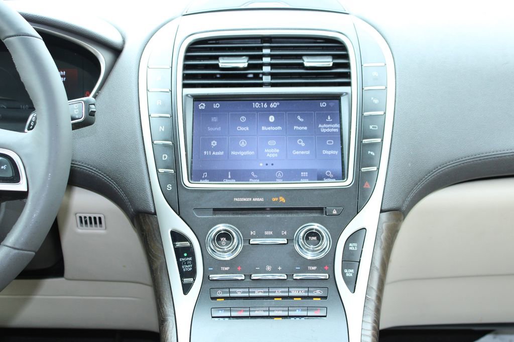 Used 2020 Lincoln Nautilus Reserve FWD image 21