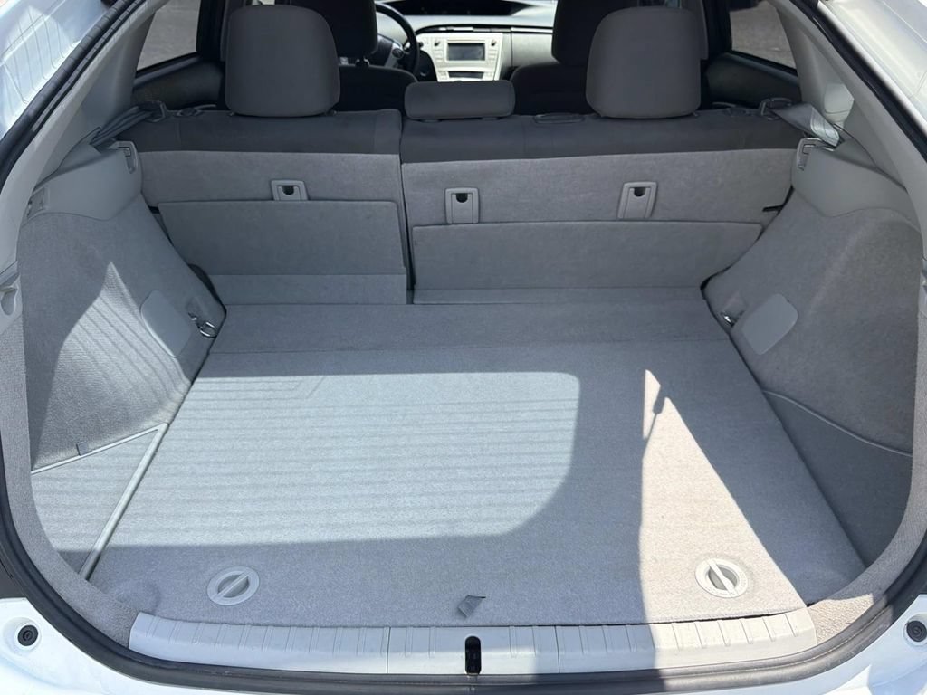 Used 2015 Toyota Prius Two FWD image 16