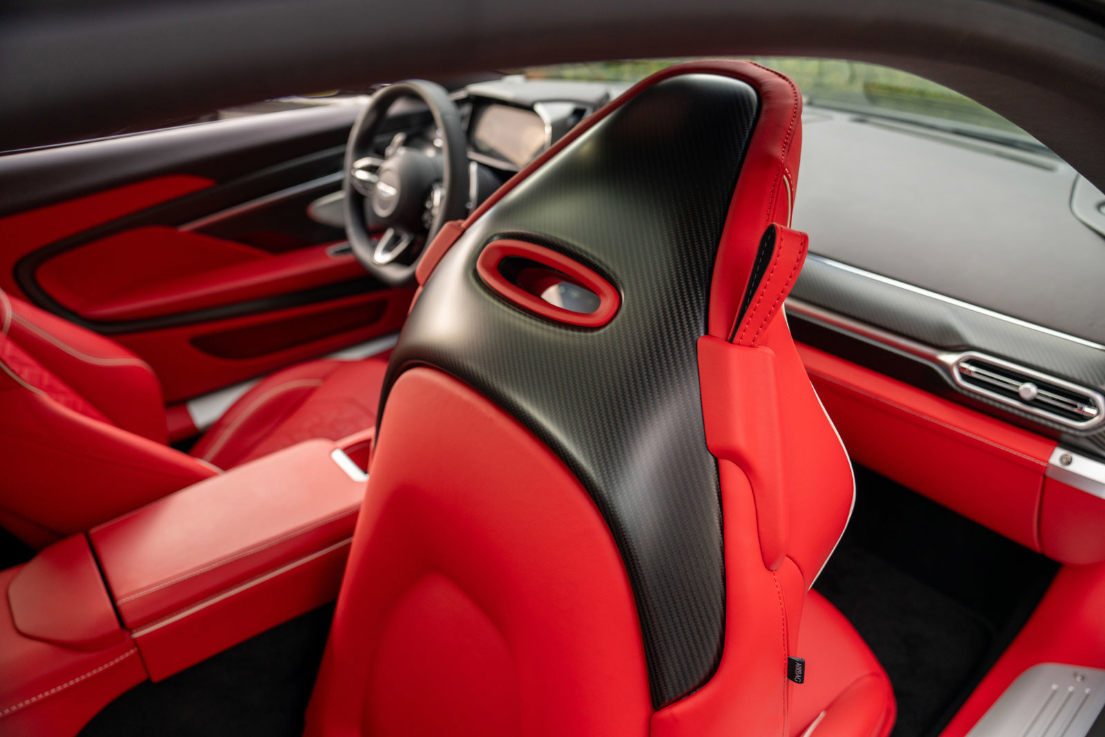 New 2025 Aston Martin Vanquish image 29