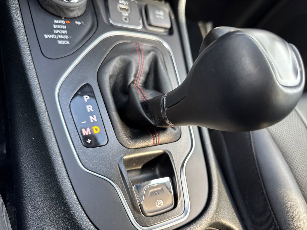 Used 2023 Jeep Cherokee Trailhawk w/ Premium Leather Package image 22