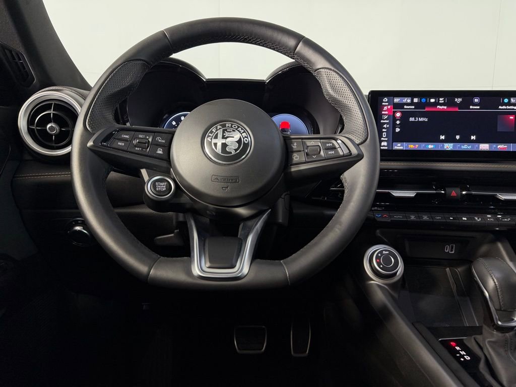 Used 2025 Alfa Romeo Tonale image 13