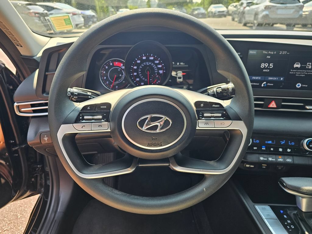 Used 2023 Hyundai Elantra SEL FWD image 25
