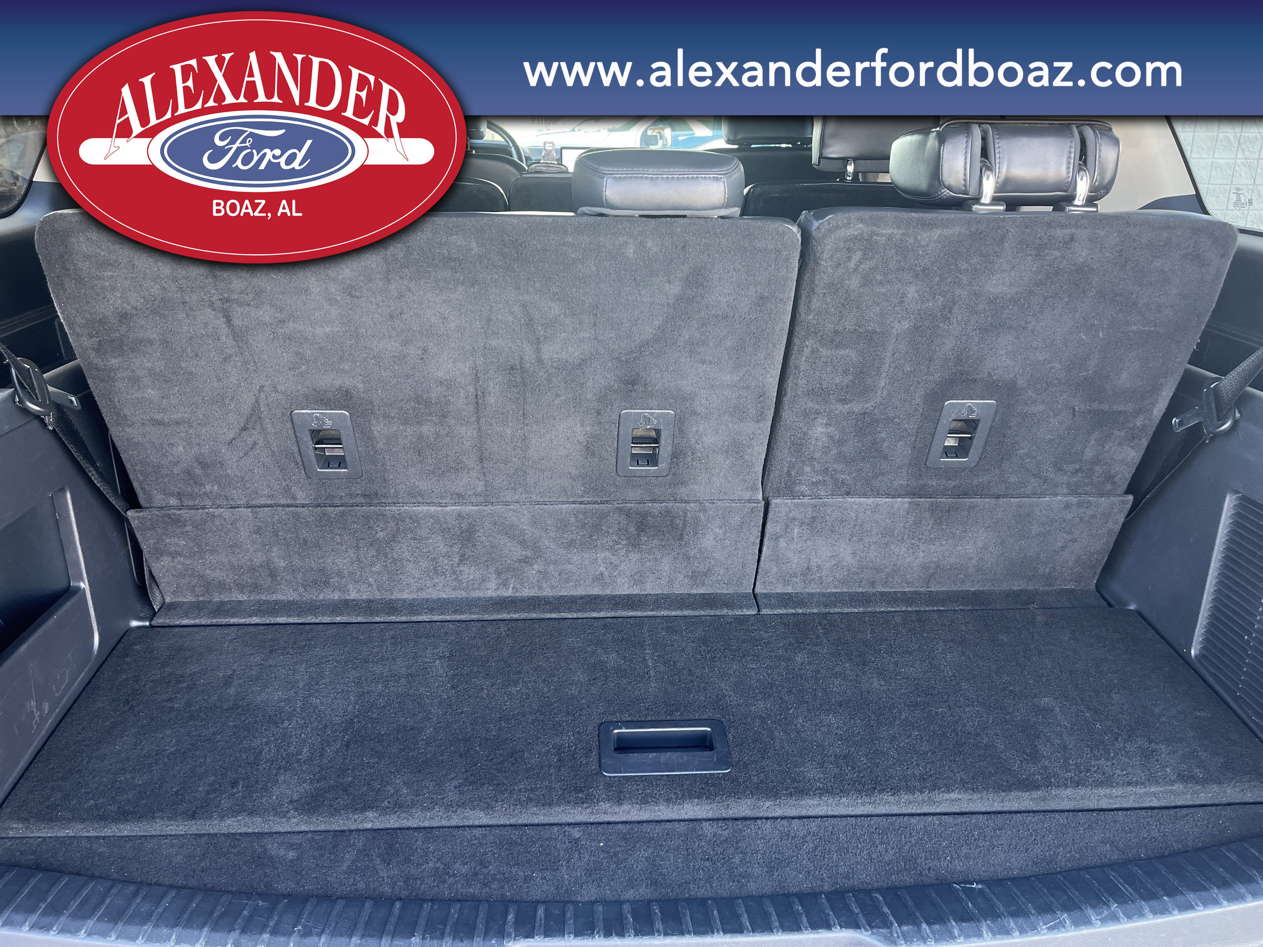 Used 2024 Ford Expedition XLT image 21