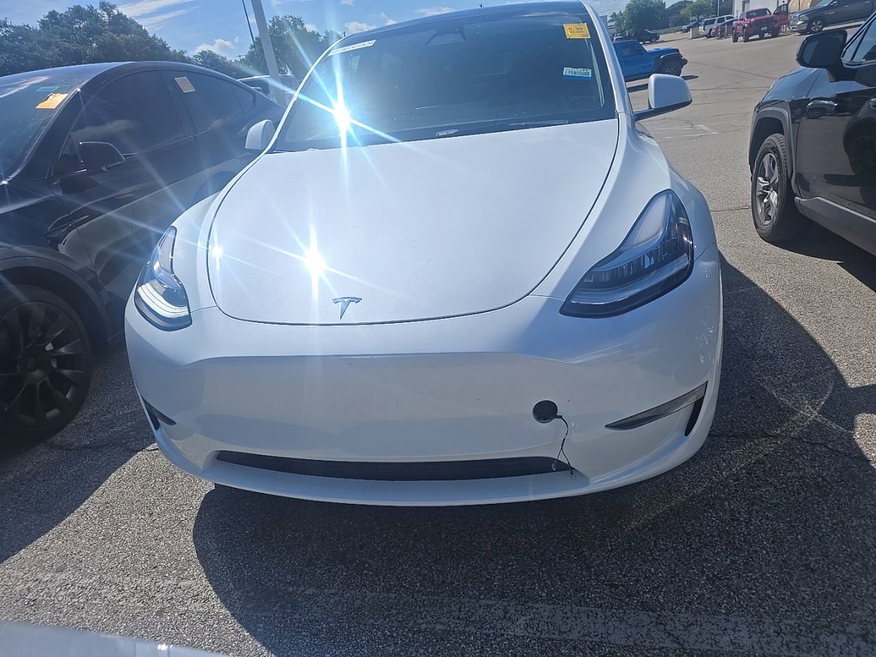 Used 2023 Tesla Model Y Long Range AWD/4WD image 2
