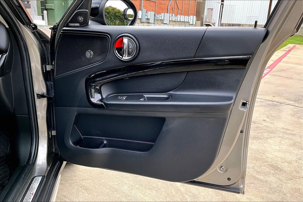 Used 2020 MINI Cooper Countryman S w/ Convenience Package FWD image 25