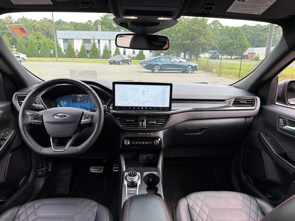 Used 2023 Ford Escape ST-Line Elite w/ Premium Technology Package AWD/4WD image 8