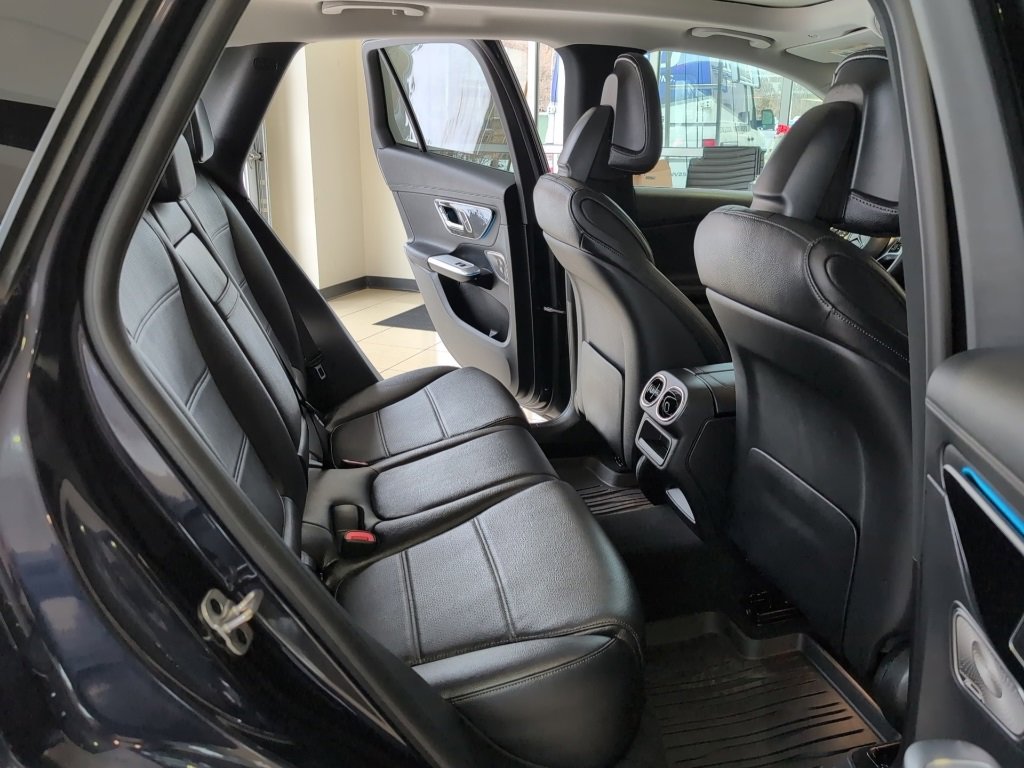 Used 2023 Mercedes-Benz GLC 300 4MATIC image 49
