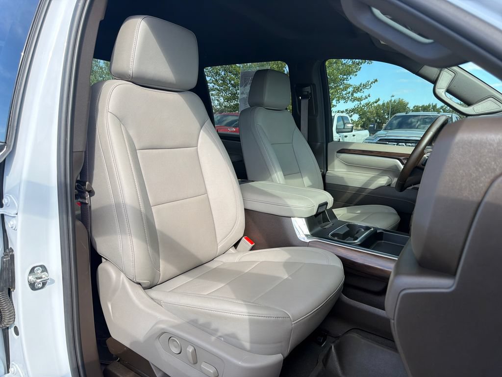 Used 2026 GMC Sierra 3500 SLT w/ SLT Convenience Package AWD/4WD image 24