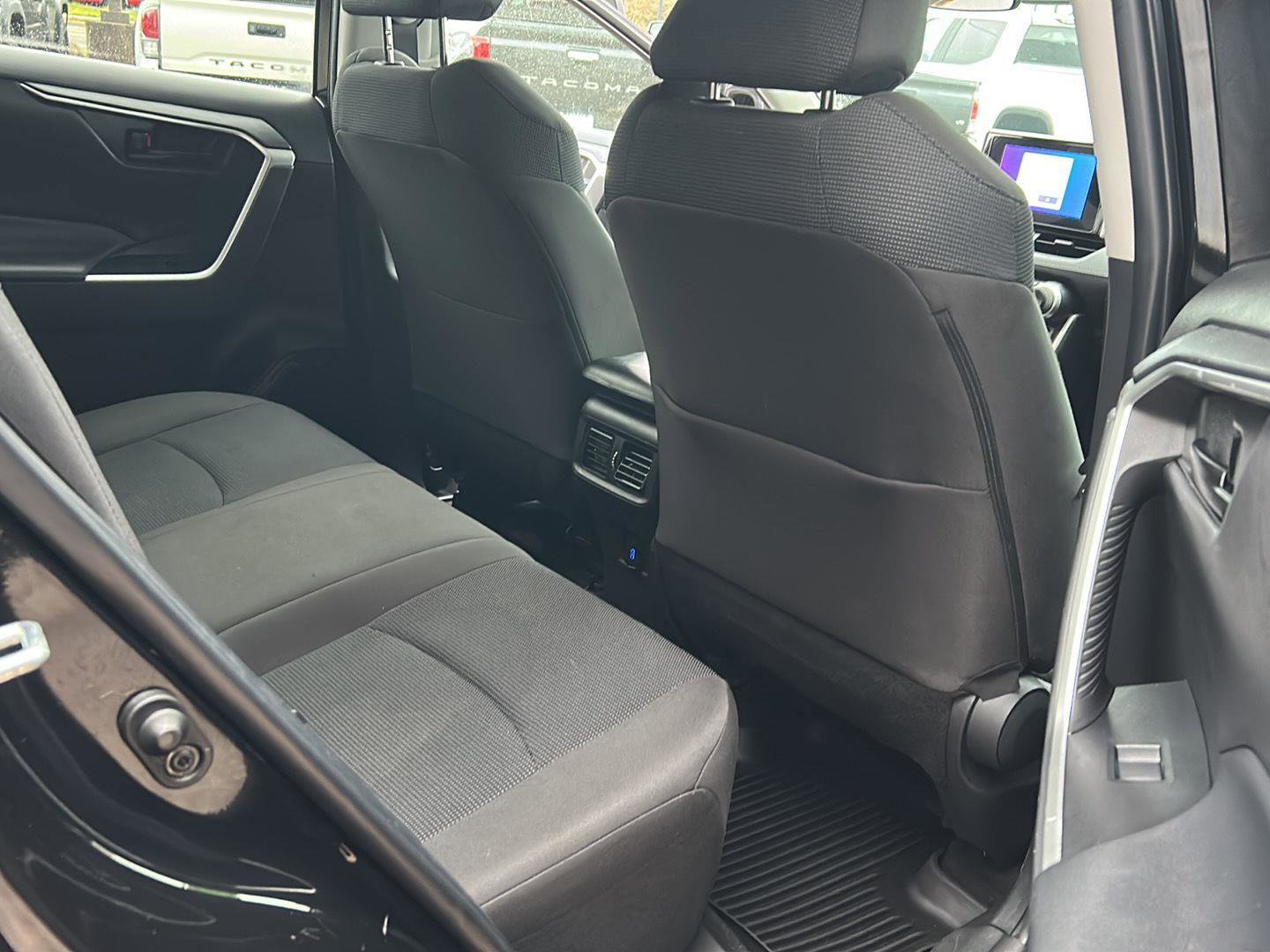 Certified 2023 Toyota RAV4 LE image 25