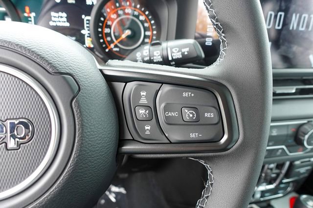 New 2026 Jeep Wrangler Unlimited Rubicon w/ Technology Group AWD/4WD image 20