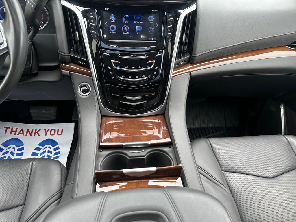 Used 2020 Cadillac Escalade Luxury AWD/4WD image 11