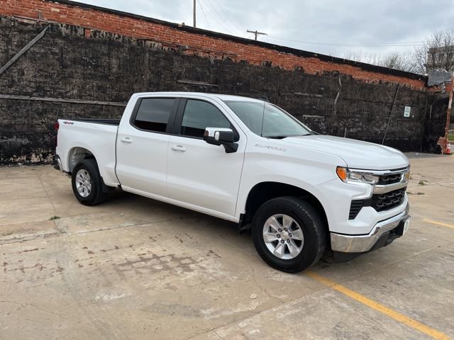 Used 2025 Chevrolet Silverado 1500 LT w/ Safety Package AWD/4WD image 7
