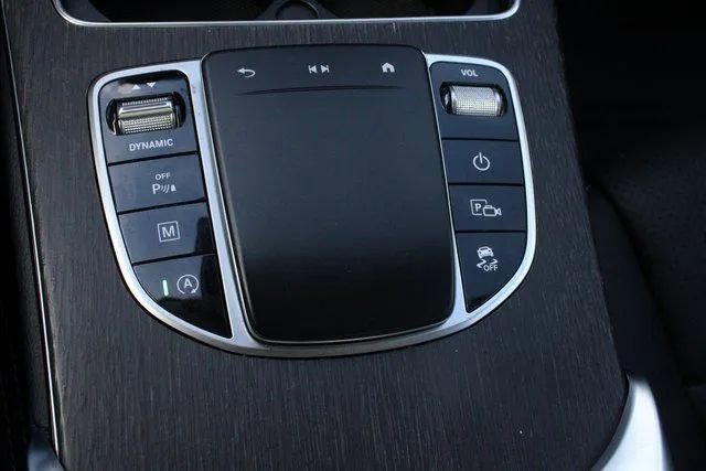 Used 2021 Mercedes-Benz GLC 300 4MATIC image 39