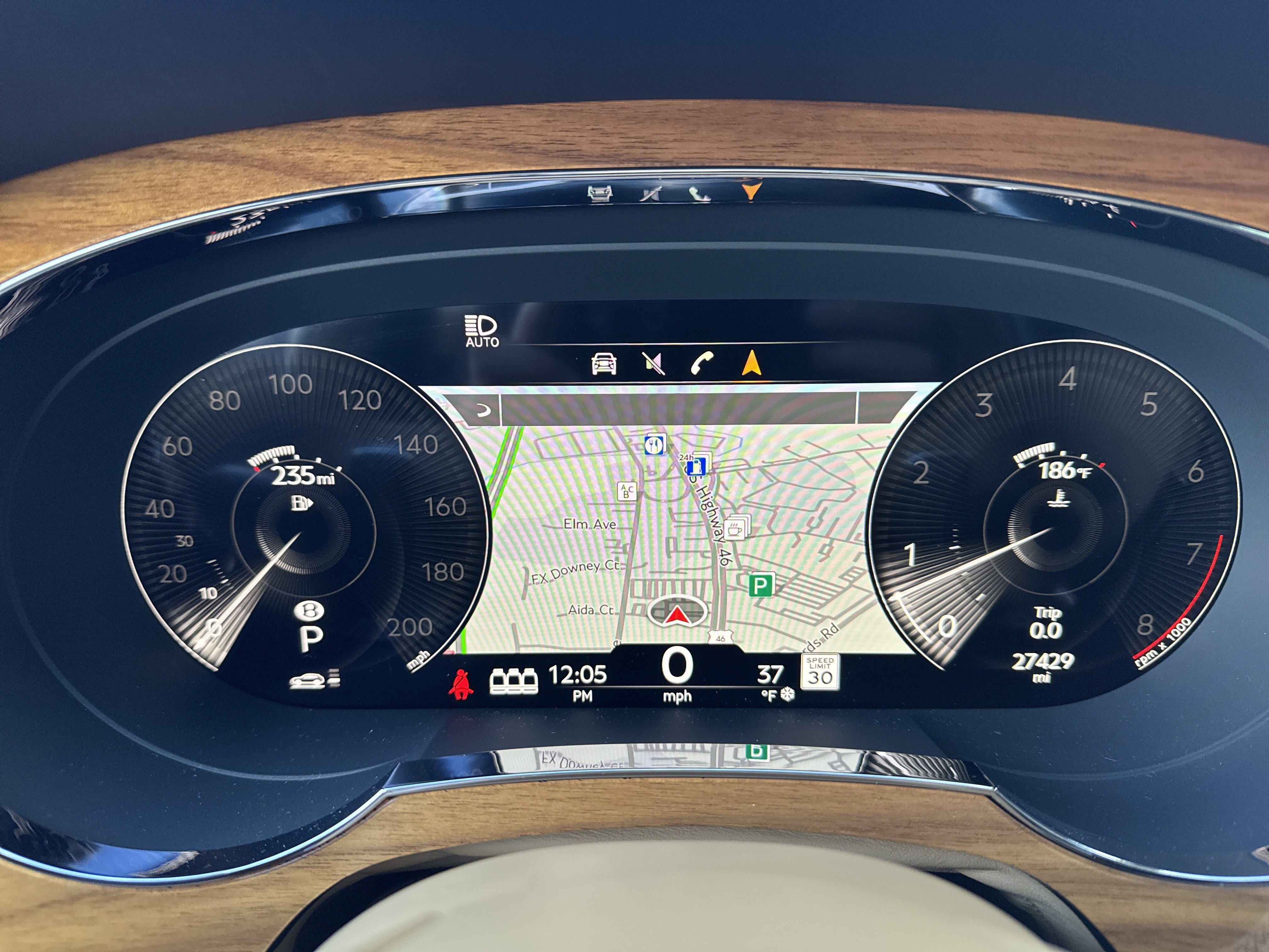 Used 2022 Bentley Bentayga V8 image 20