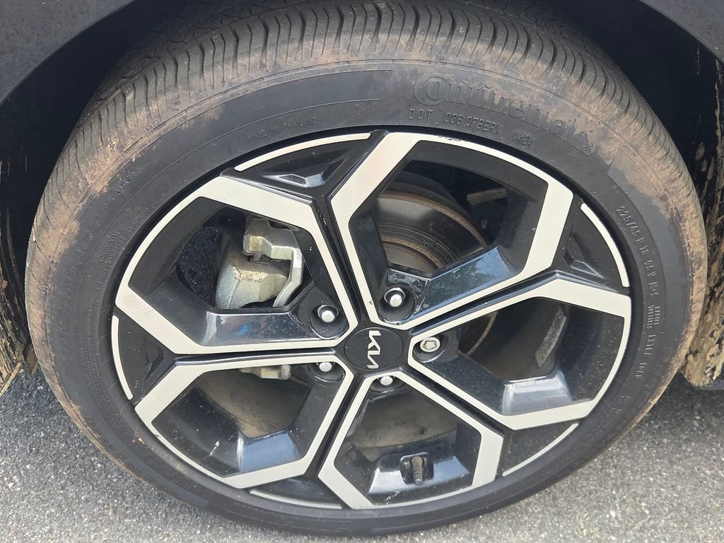 Used 2023 Kia Niro SX Touring FWD image 11