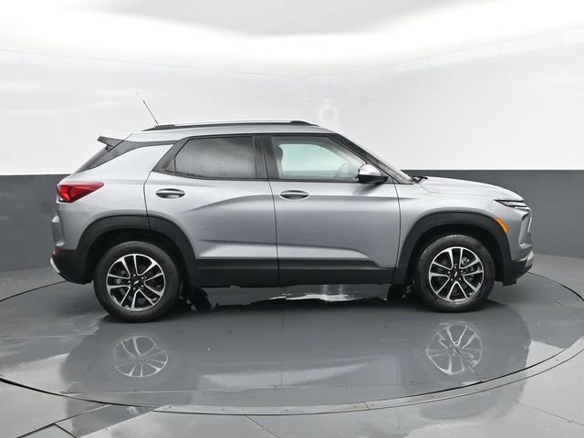 Used 2025 Chevrolet TrailBlazer LT image 4