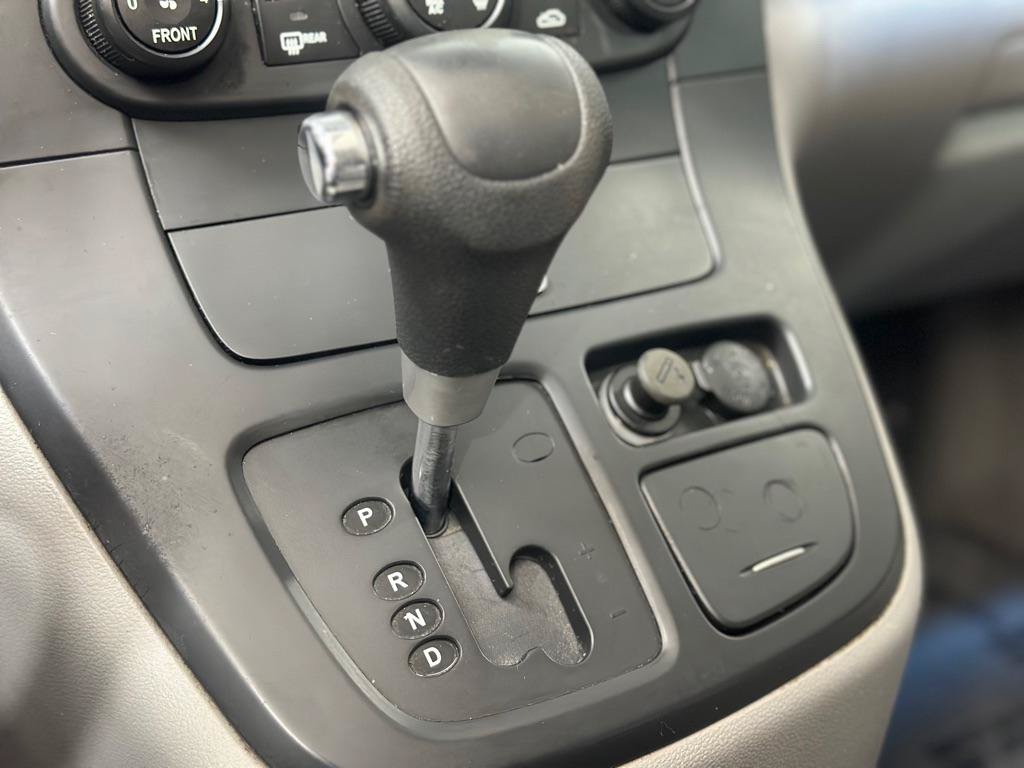 Used 2009 Kia Sedona FWD image 18