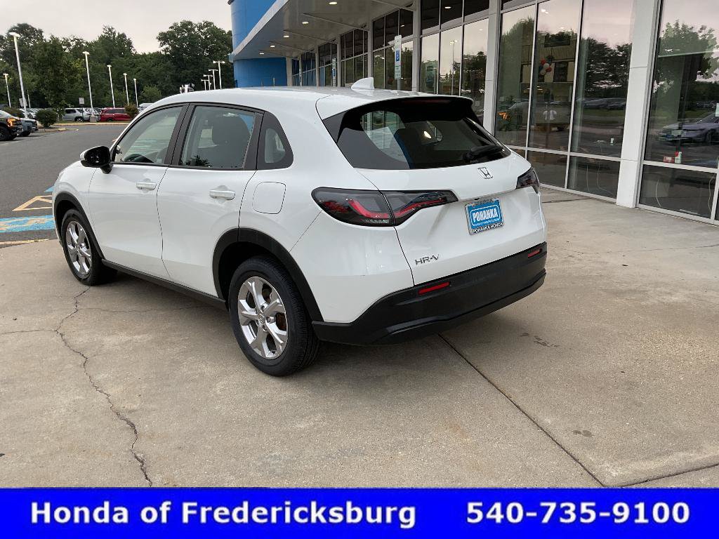 Certified 2024 Honda HR-V LX image 3