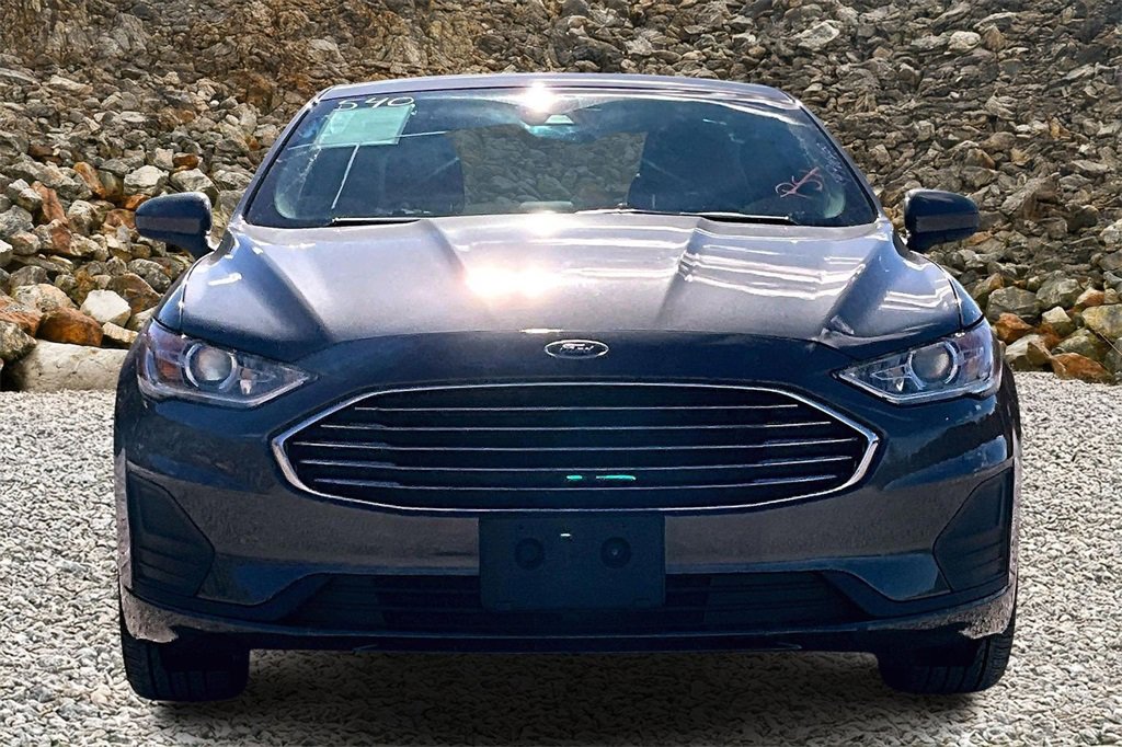 Used 2019 Ford Fusion SE image 3