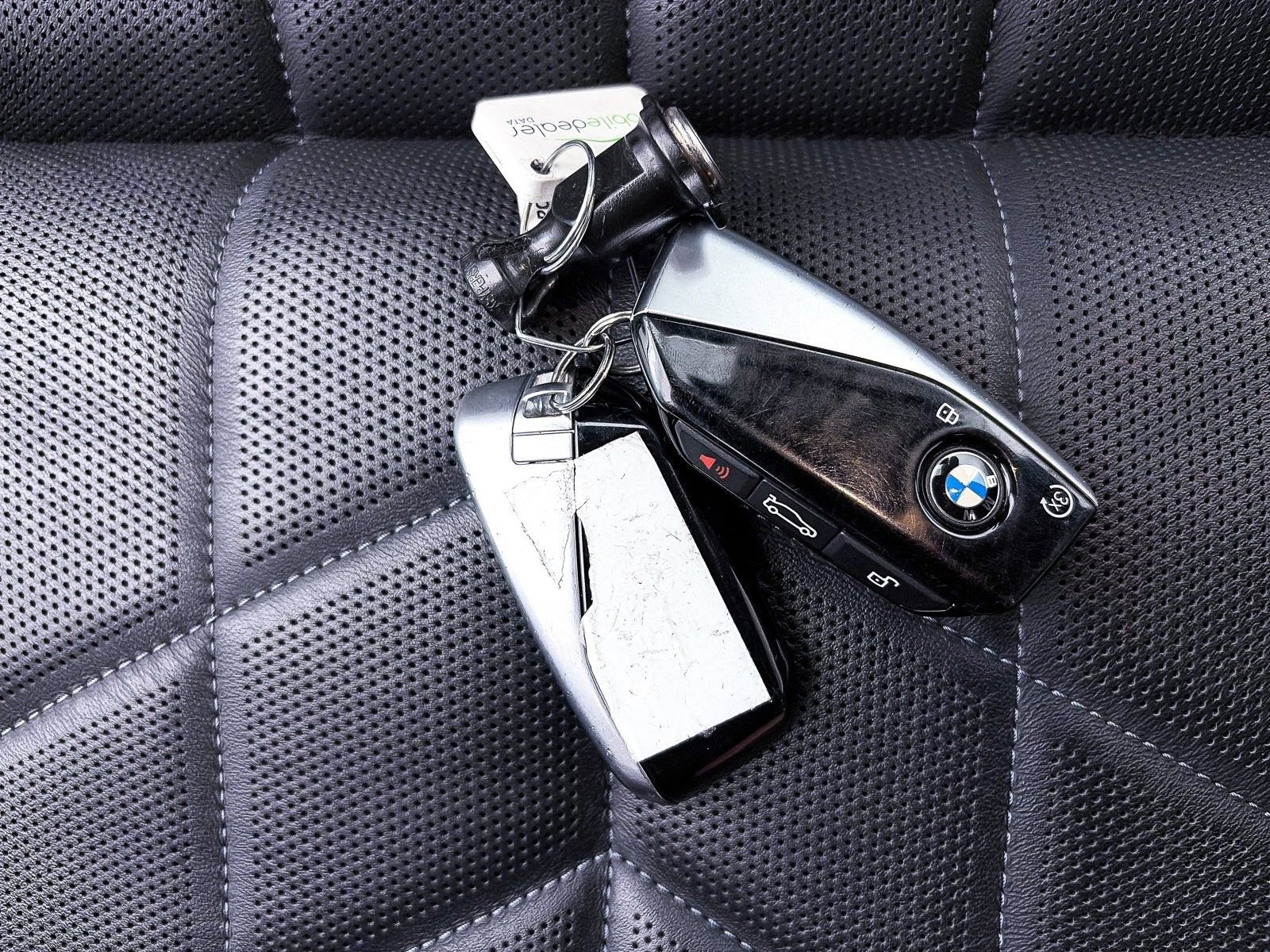 Used 2023 BMW 740i w/ Executive Package image 59