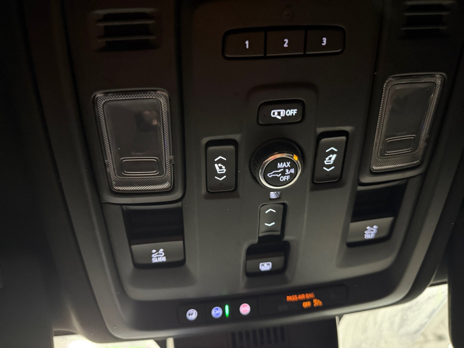 Used 2024 GMC Yukon XL Denali w/ Advanced Technology Package RWD image 27