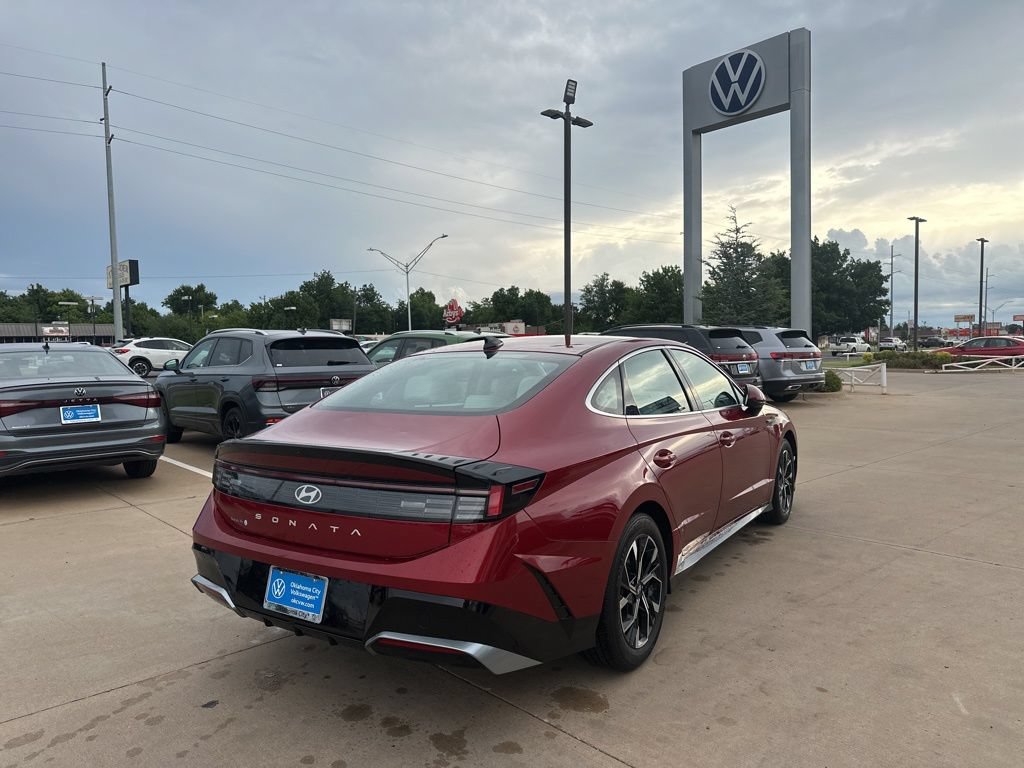 Used 2025 Hyundai Sonata SEL FWD image 5