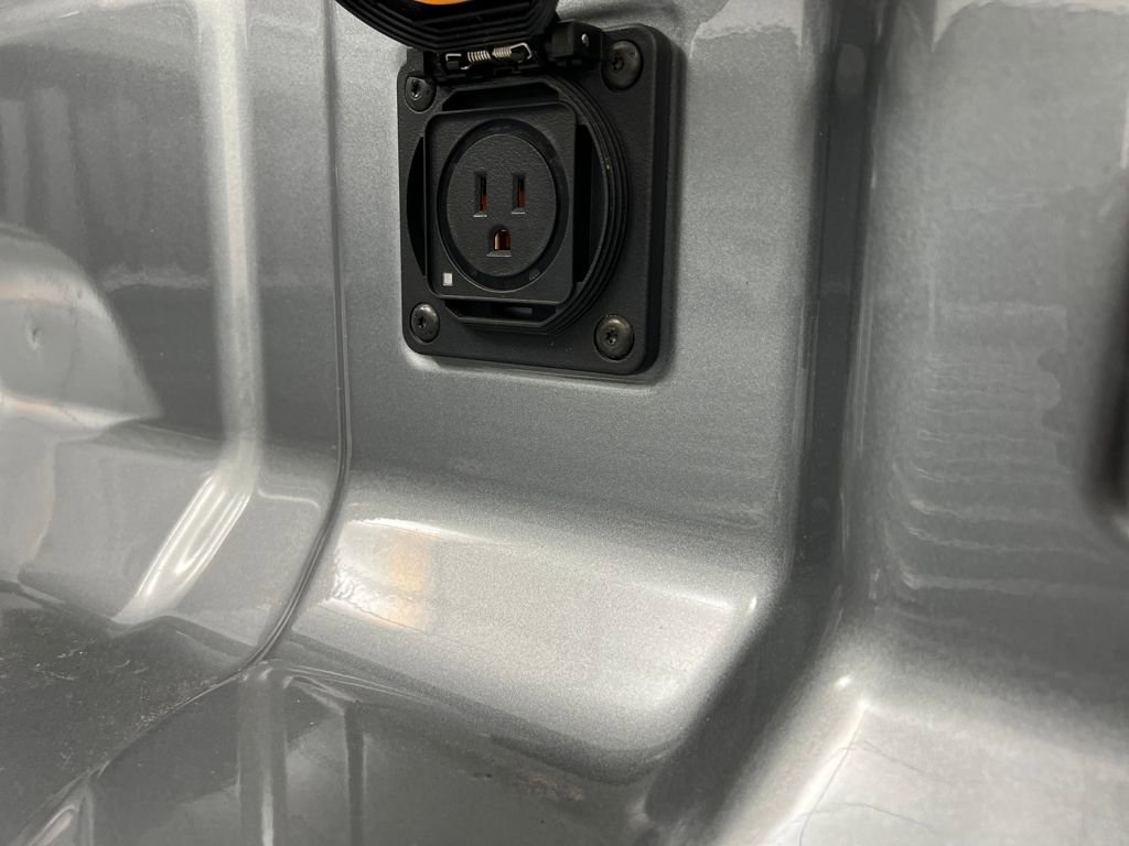 Used 2026 Chevrolet Colorado Z71 AWD/4WD image 29