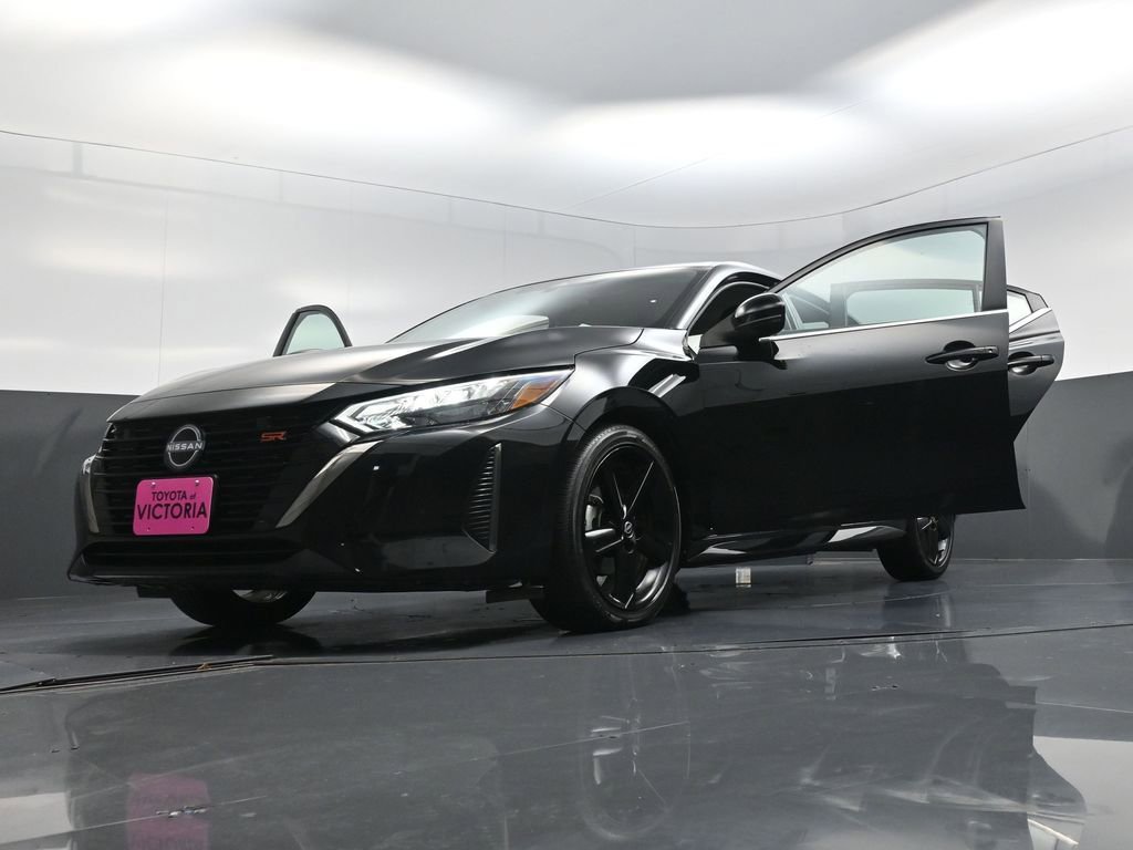 Used 2025 Nissan Sentra SR image 27