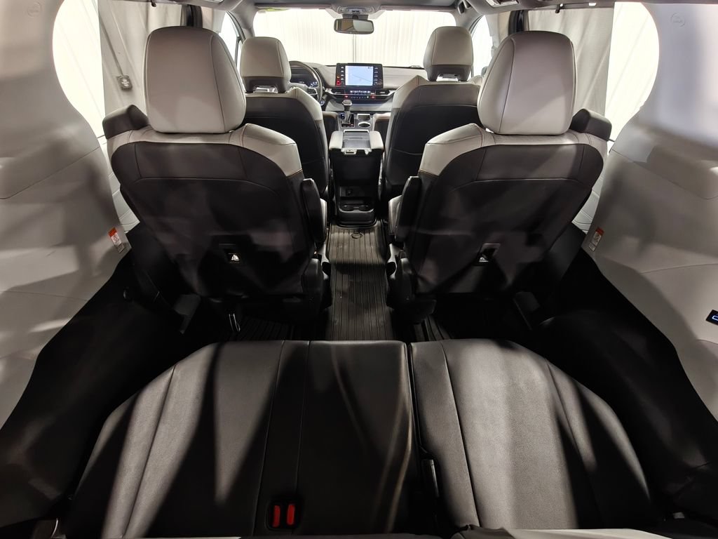 Used 2024 Toyota Sienna XSE w/ XSE Plus Package AWD/4WD image 36