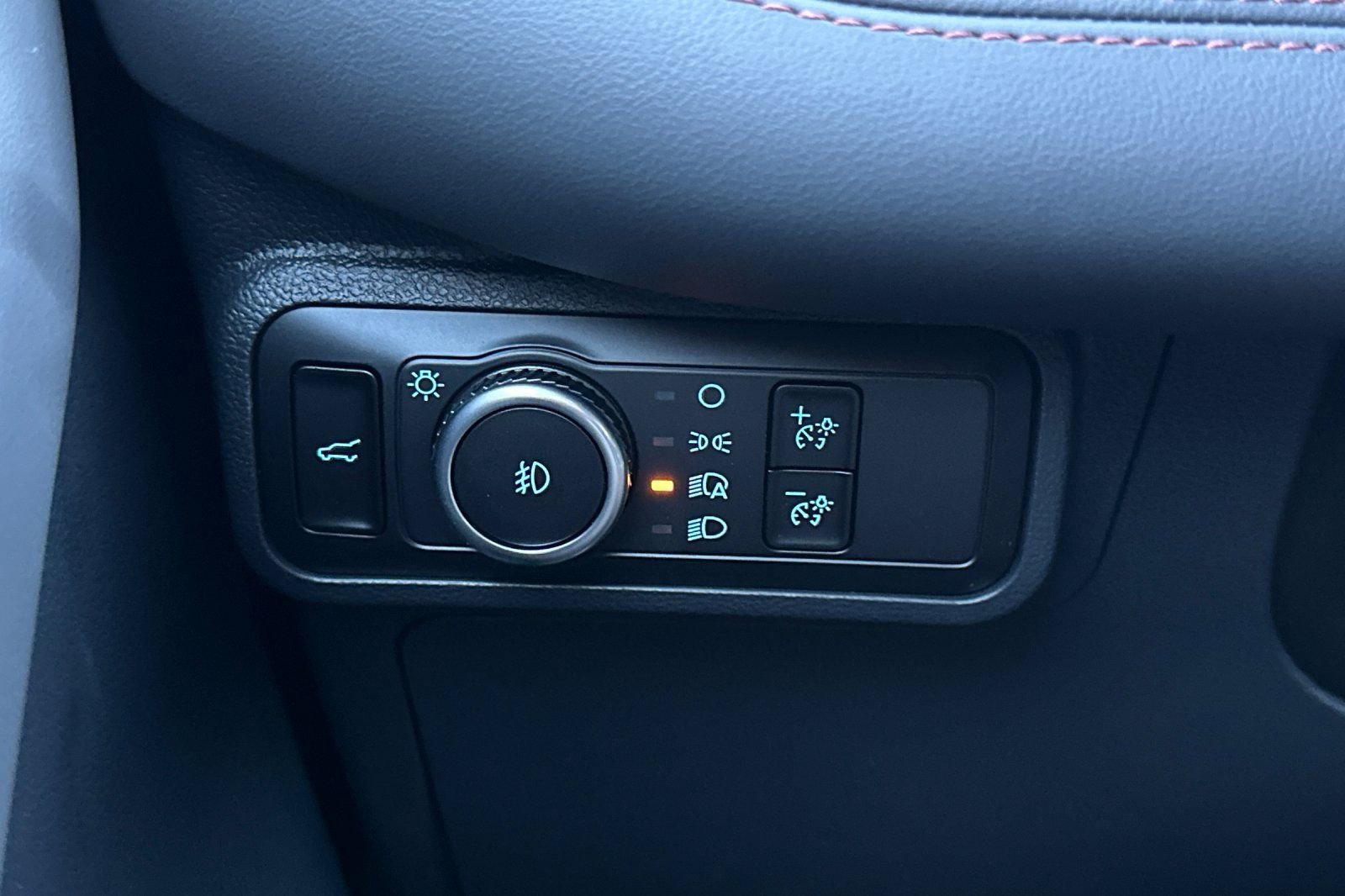 New 2026 Ford Explorer Active w/ Active Comfort Package image 28