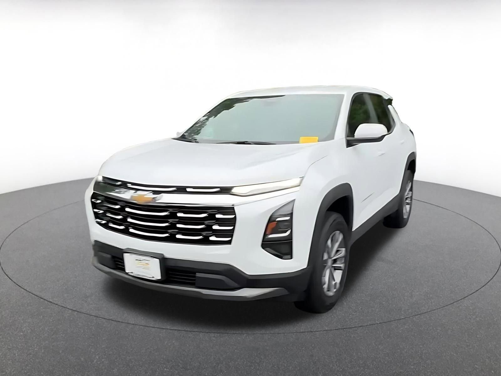 Used 2025 Chevrolet Equinox LT FWD image 7