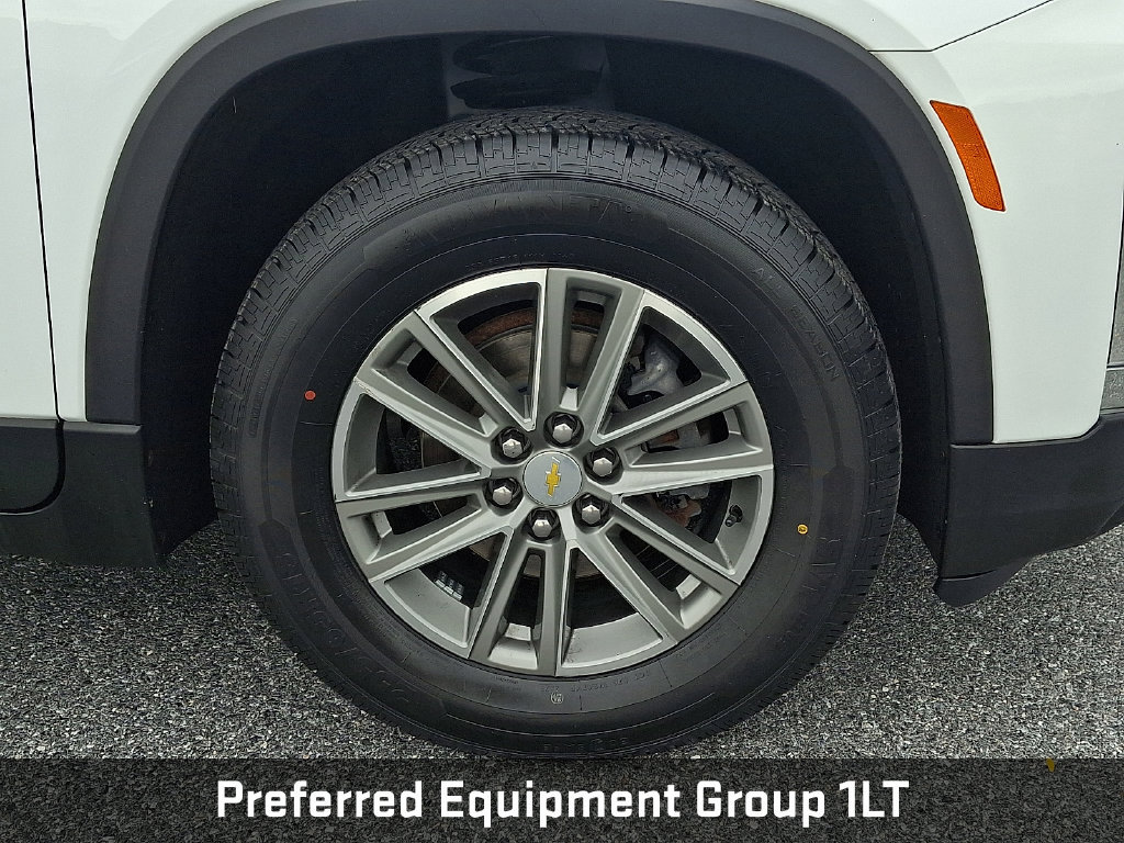 Used 2023 Chevrolet Traverse LT AWD/4WD image 10
