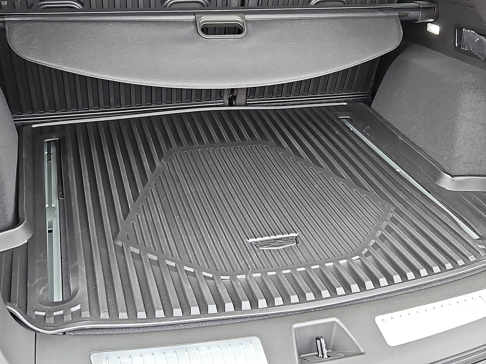 New 2026 Cadillac XT5 Premium Luxury w/ LPO, Floor Liner Package FWD image 6