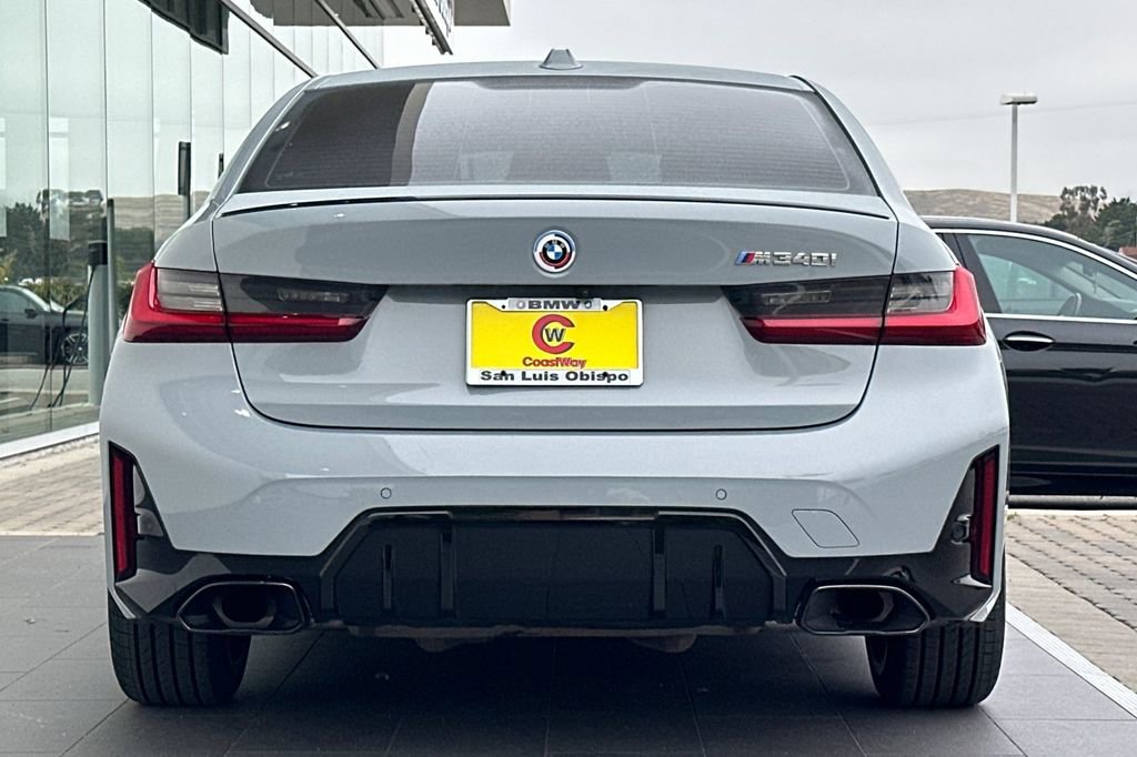 Used 2023 BMW M340i w/ Premium Package RWD image 4