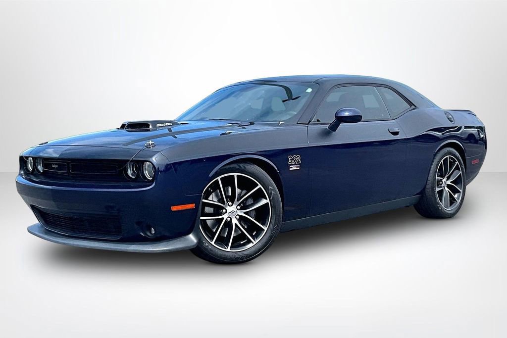 Used 2017 Dodge Challenger R/T Scat Pack RWD image 3