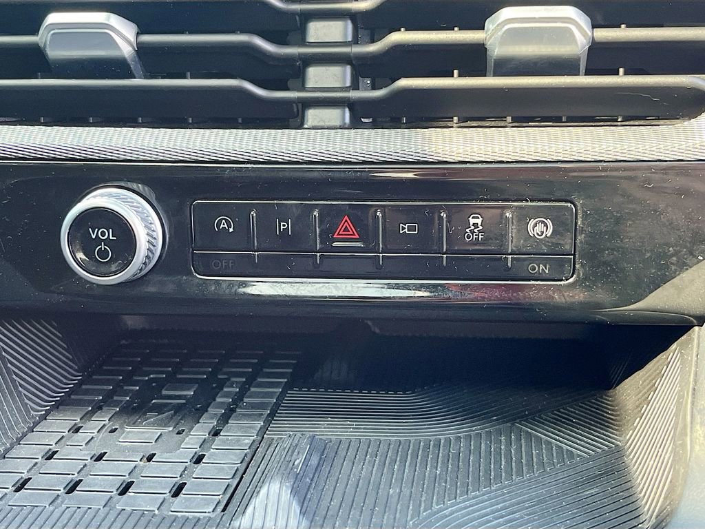 Used 2025 Ford Explorer ST image 37