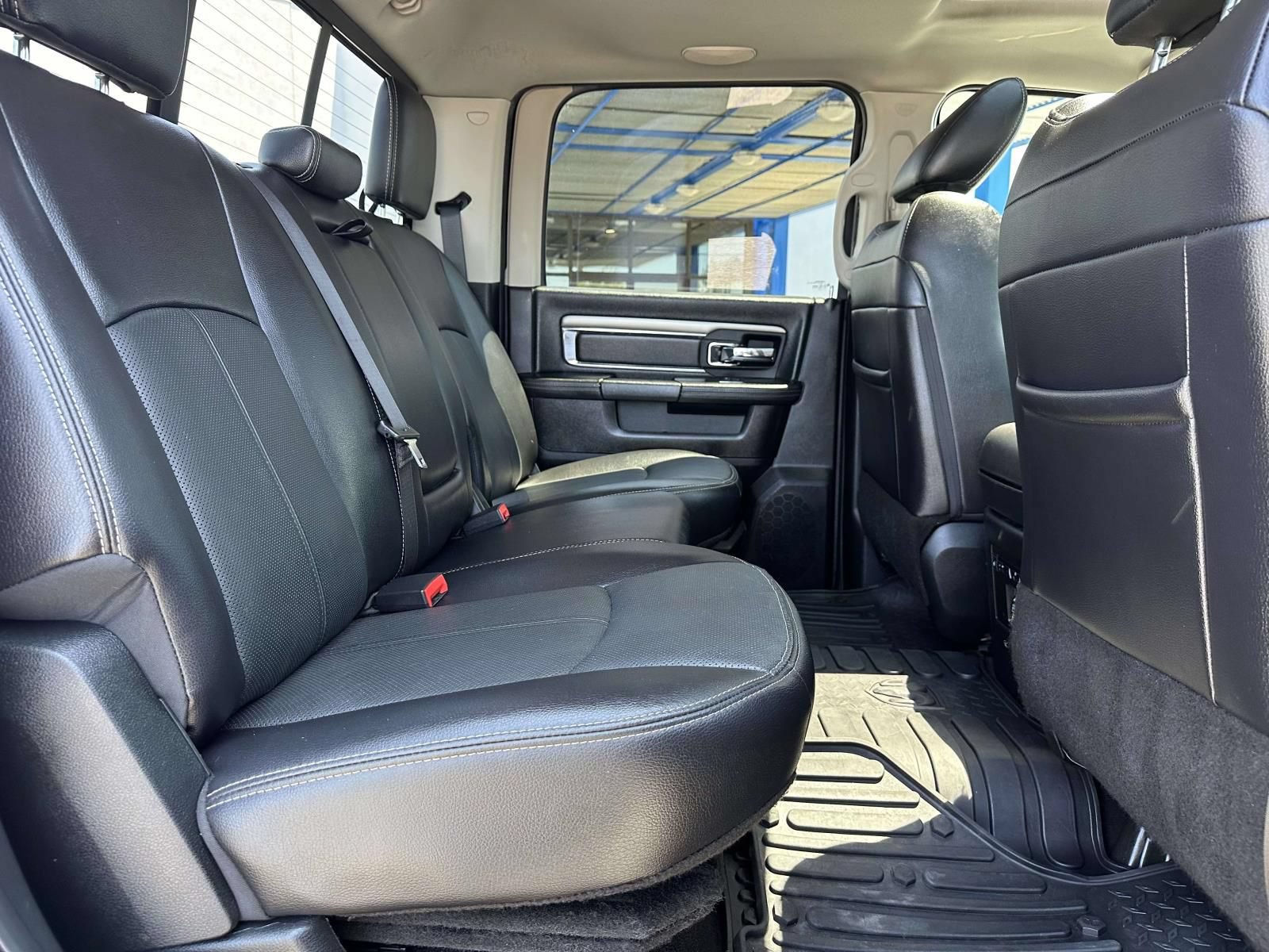 Used 2018 RAM 2500 Laramie w/ Sport Appearance Group AWD/4WD image 27