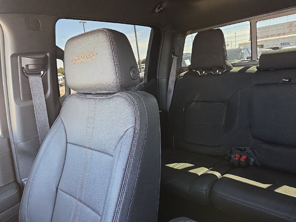 Used 2024 Chevrolet Silverado 1500 High Country w/ Technology Package AWD/4WD image 29