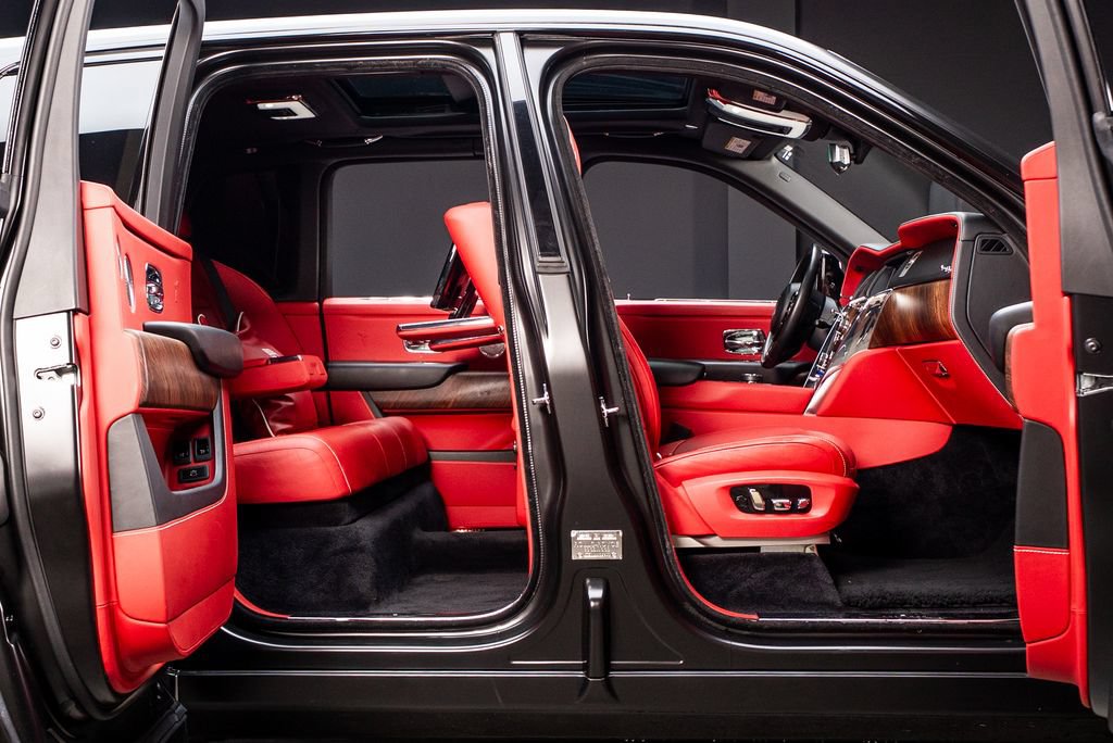 Used 2019 Rolls-Royce Cullinan AWD/4WD image 54