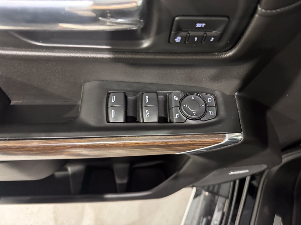 Used 2022 Chevrolet Silverado 1500 High Country w/ Safety Package II AWD/4WD image 17