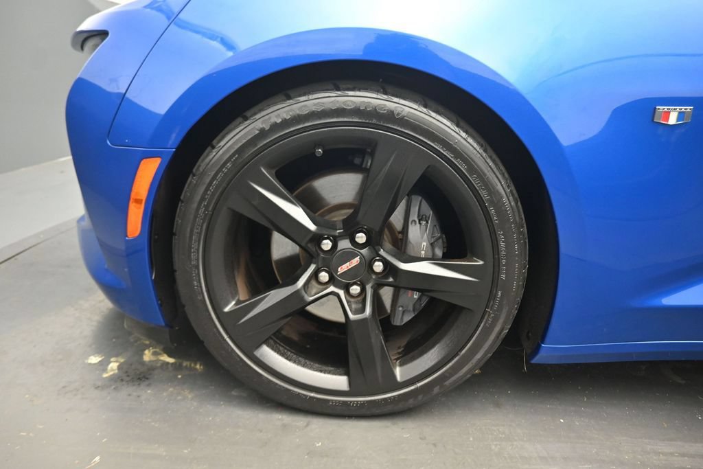 Used 2018 Chevrolet Camaro SS RWD image 47