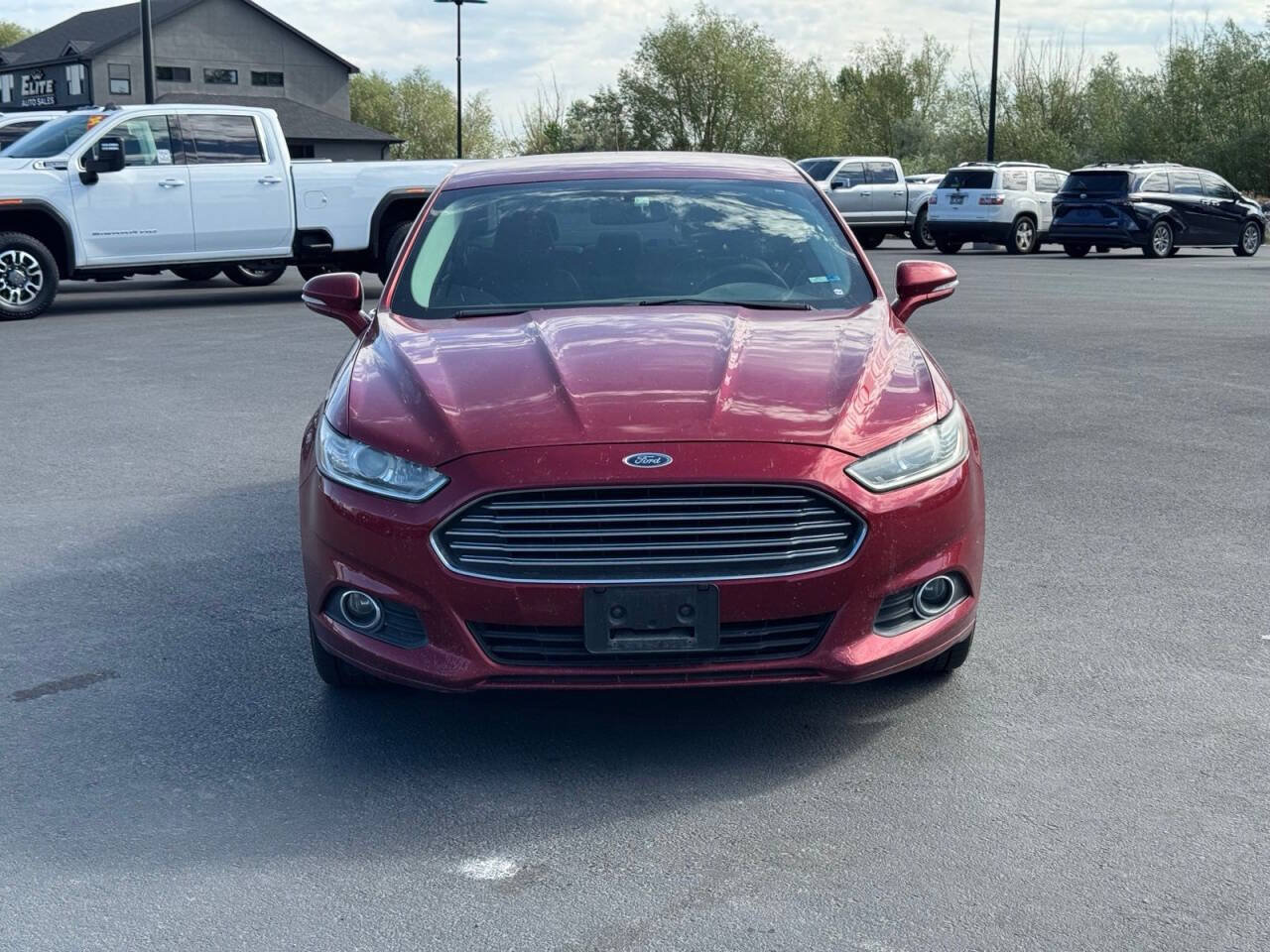 Used 2014 Ford Fusion SE w/ Equipment Group 202A FWD image 2