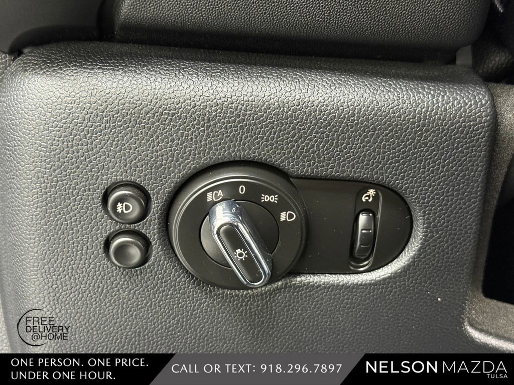 Used 2018 MINI Cooper S image 28