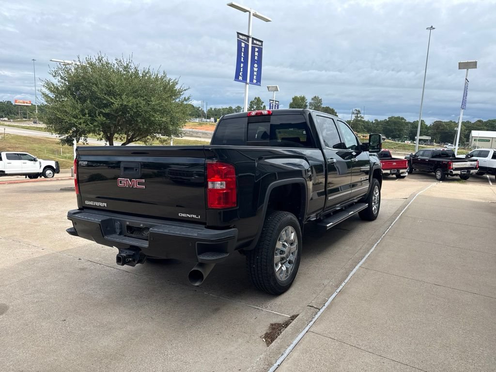 Used 2018 GMC Sierra 2500 Denali w/ Duramax Plus Package AWD/4WD image 8