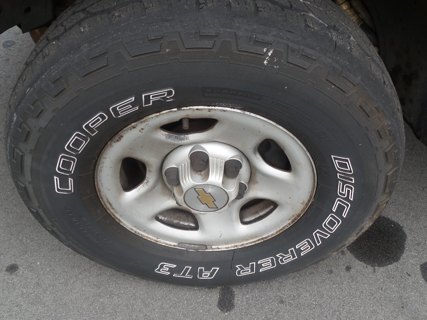 Used 2004 Chevrolet Silverado 1500 W/T AWD/4WD image 27