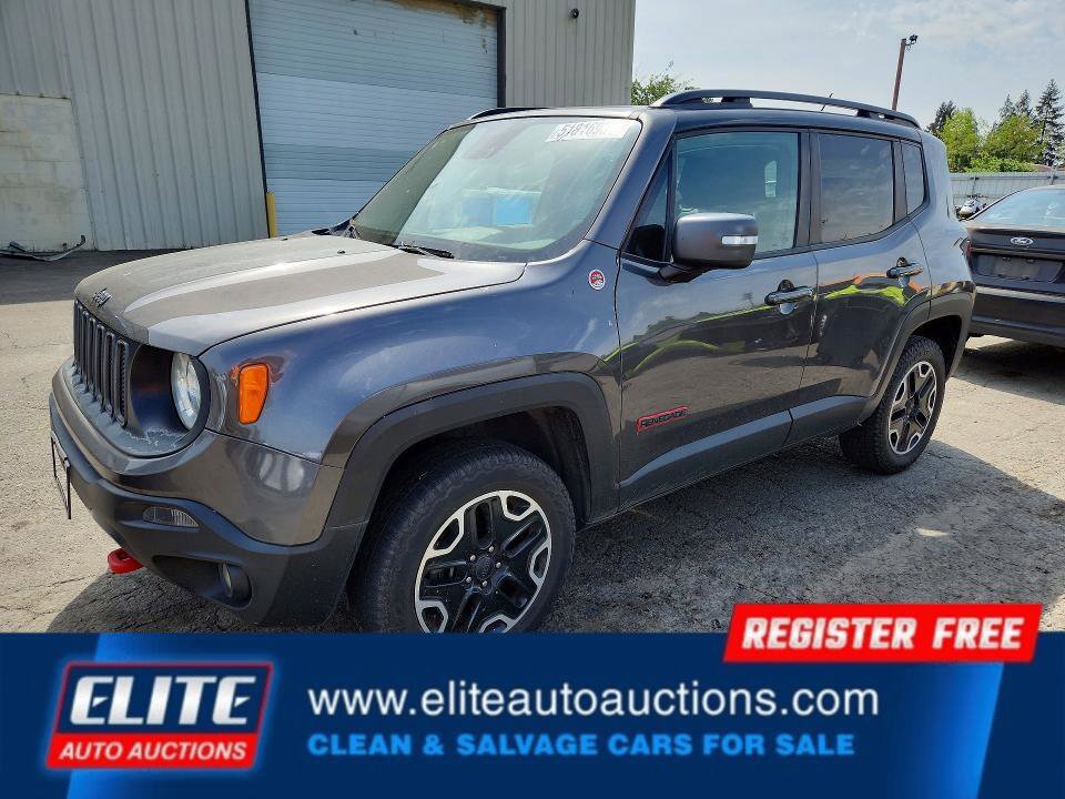 Used 2017 Jeep Renegade Trailhawk w/ Premium Trailhawk Package AWD/4WD image 2