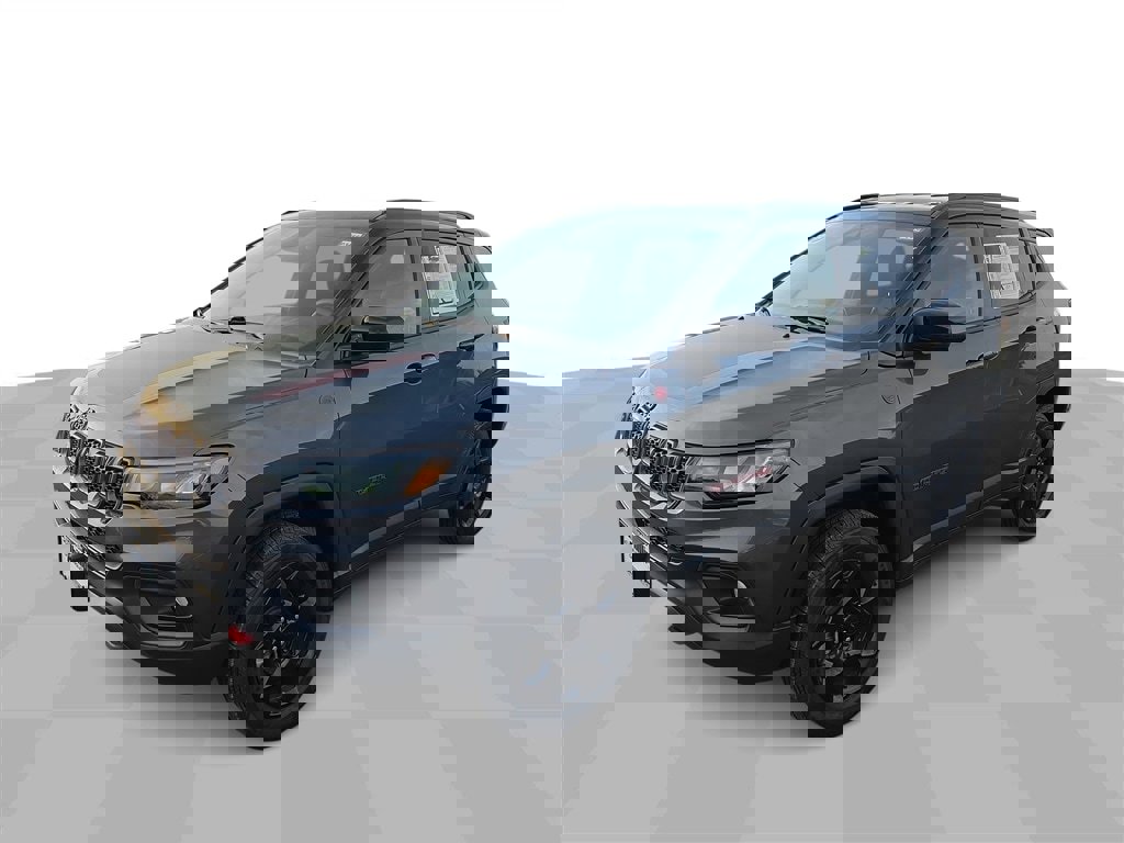 Used 2023 Jeep Compass Trailhawk image 1