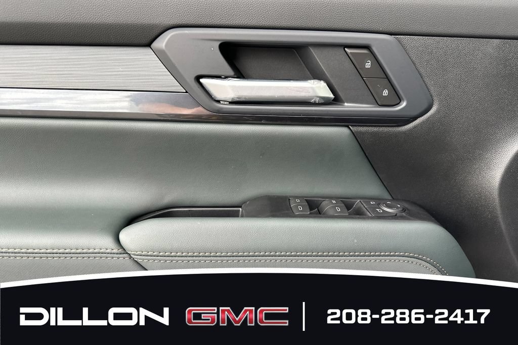 New 2026 GMC Terrain AT4 AWD/4WD image 13